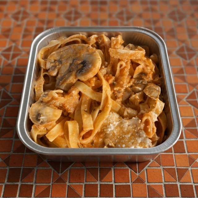 Fettuccine con Ragu.